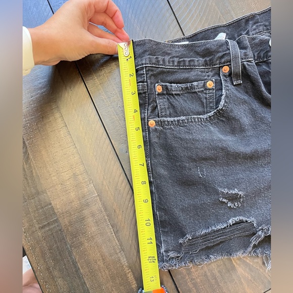 Levi’s 501 Black Button Fly Denim Shorts - Picture 3 of 9